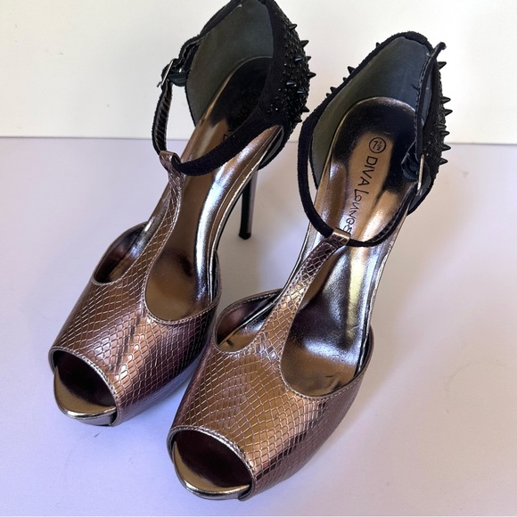 Diva Lounge Womens Metalic Platform Heel - Picture 5 of 12